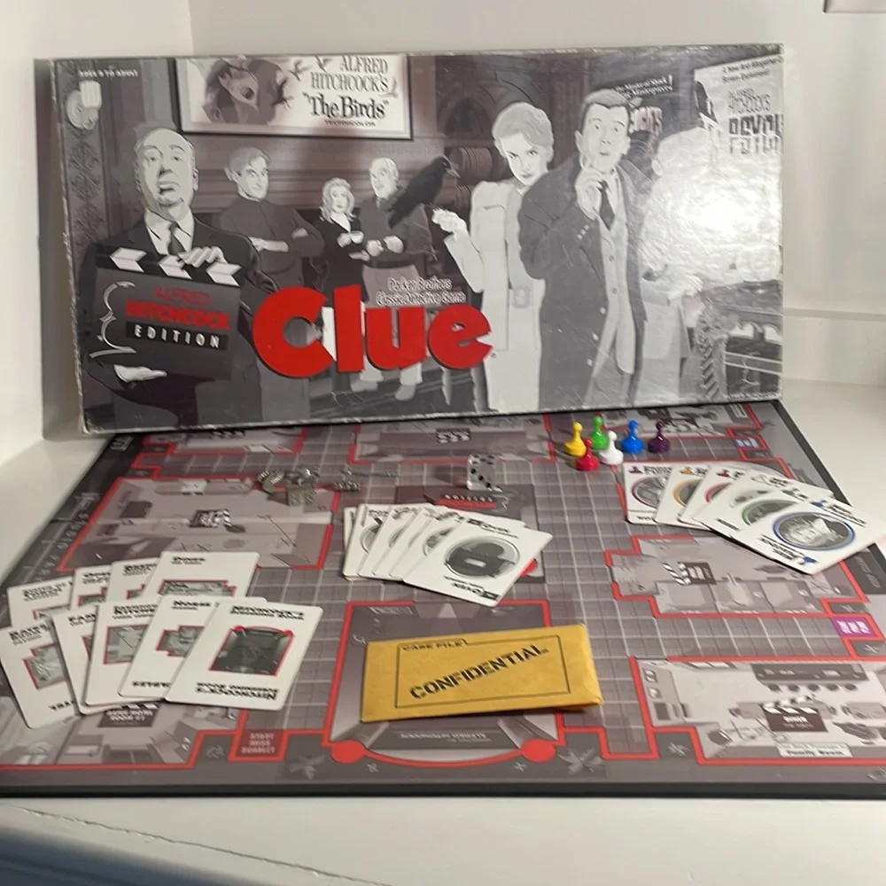 Alfred Hitchcock Clue game - Picture 2 of 9
